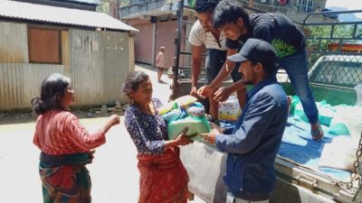 असाहाय र निम्नबर्गका परिवारहरुलाई लिखु ४ का यूवाहरुको सहयोग