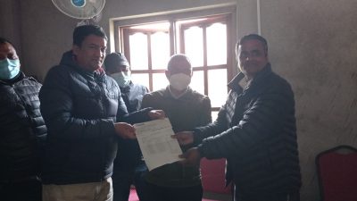 लिखु गाउपालिका बाट बिद्यालयहरु लाई स्वास्थ्य सुरक्षा सामाग्री खरिद गर्न १० लाख