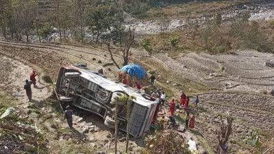 किस्पाङ गाउँपालिकामा  बस दुर्घटना